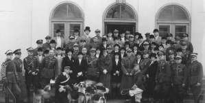 <%# $this->DataItem->marArticleFrom->title %