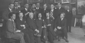 <%# $this->DataItem->marArticleFrom->title %