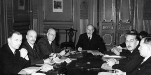 <%# $this->DataItem->marArticleFrom->title %