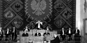 <%# $this->DataItem->marArticleFrom->title %