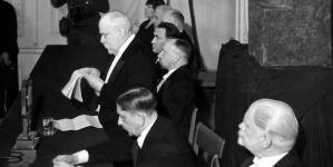 <%# $this->DataItem->marArticleFrom->title %