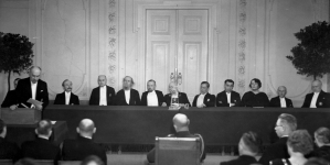 <%# $this->DataItem->marArticleFrom->title %