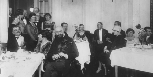 <%# $this->DataItem->marArticleFrom->title %