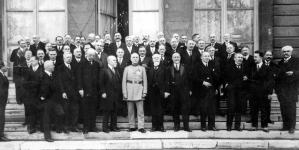 <%# $this->DataItem->marArticleFrom->title %