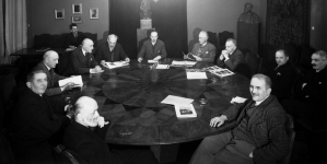 <%# $this->DataItem->marArticleFrom->title %