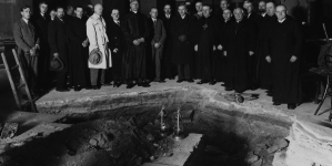 <%# $this->DataItem->marArticleFrom->title %