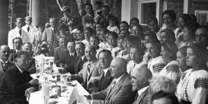 <%# $this->DataItem->marArticleFrom->title %