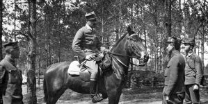 <%# $this->DataItem->marArticleFrom->title %