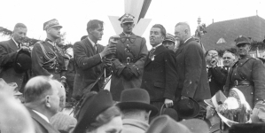 <%# $this->DataItem->marArticleFrom->title %