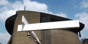 <%# $this->DataItem->marArticleFrom->title %