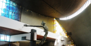 <%# $this->DataItem->marArticleFrom->title %