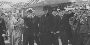 <%# $this->DataItem->marArticleFrom->title %