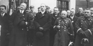 <%# $this->DataItem->marArticleFrom->title %