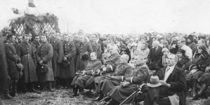 <%# $this->DataItem->marArticleFrom->title %