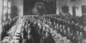 <%# $this->DataItem->marArticleFrom->title %