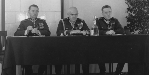 <%# $this->DataItem->marArticleFrom->title %