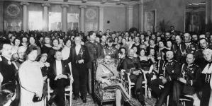 <%# $this->DataItem->marArticleFrom->title %