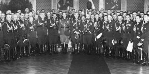 <%# $this->DataItem->marArticleFrom->title %