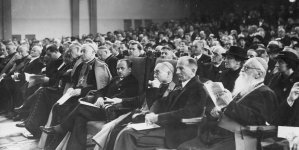 <%# $this->DataItem->marArticleFrom->title %