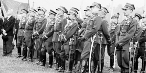 <%# $this->DataItem->marArticleFrom->title %