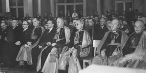 <%# $this->DataItem->marArticleFrom->title %