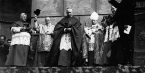 <%# $this->DataItem->marArticleFrom->title %