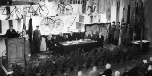 <%# $this->DataItem->marArticleFrom->title %