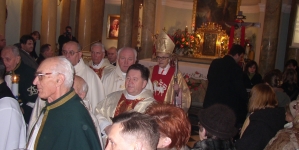 <%# $this->DataItem->marArticleFrom->title %