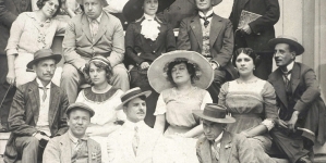 <%# $this->DataItem->marArticleFrom->title %