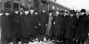 <%# $this->DataItem->marArticleFrom->title %