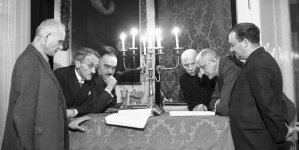 <%# $this->DataItem->marArticleFrom->title %