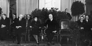 <%# $this->DataItem->marArticleFrom->title %