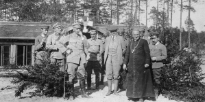 <%# $this->DataItem->marArticleFrom->title %