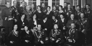 <%# $this->DataItem->marArticleFrom->title %