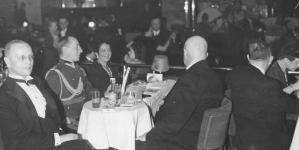 <%# $this->DataItem->marArticleFrom->title %