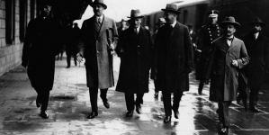 <%# $this->DataItem->marArticleFrom->title %