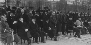 <%# $this->DataItem->marArticleFrom->title %