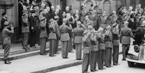 <%# $this->DataItem->marArticleFrom->title %