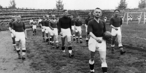 <%# $this->DataItem->marArticleFrom->title %