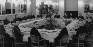 <%# $this->DataItem->marArticleFrom->title %