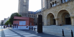 <%# $this->DataItem->marArticleFrom->title %