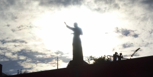 <%# $this->DataItem->marArticleFrom->title %