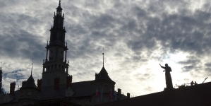 <%# $this->DataItem->marArticleFrom->title %