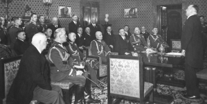 <%# $this->DataItem->marArticleFrom->title %