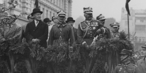 <%# $this->DataItem->marArticleFrom->title %