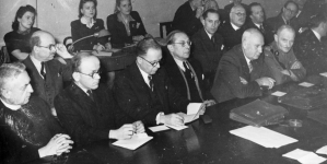 <%# $this->DataItem->marArticleFrom->title %