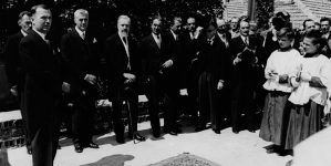 <%# $this->DataItem->marArticleFrom->title %