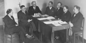 <%# $this->DataItem->marArticleFrom->title %