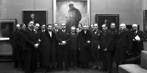 <%# $this->DataItem->marArticleFrom->title %