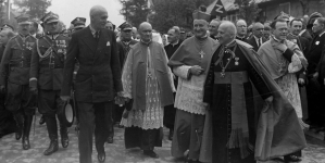 <%# $this->DataItem->marArticleFrom->title %